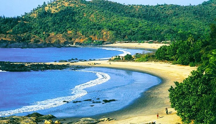 Beaches vs Hills: Why Karnataka Has the Best of Both Worlds